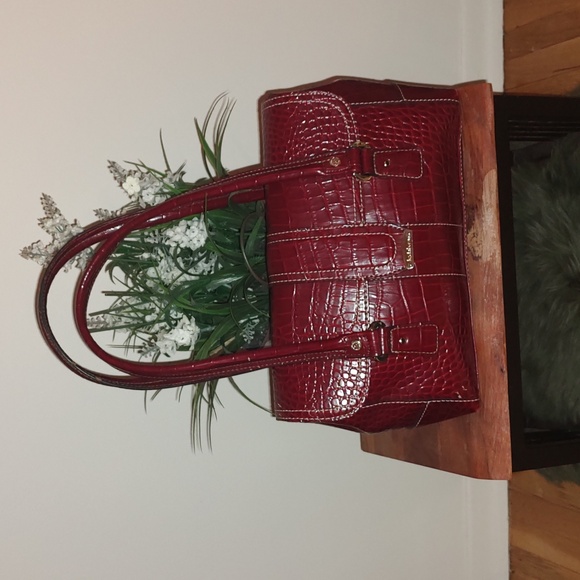 Liz Claiborne Burgundy Faux Croc Purse - Picture 2 of 6